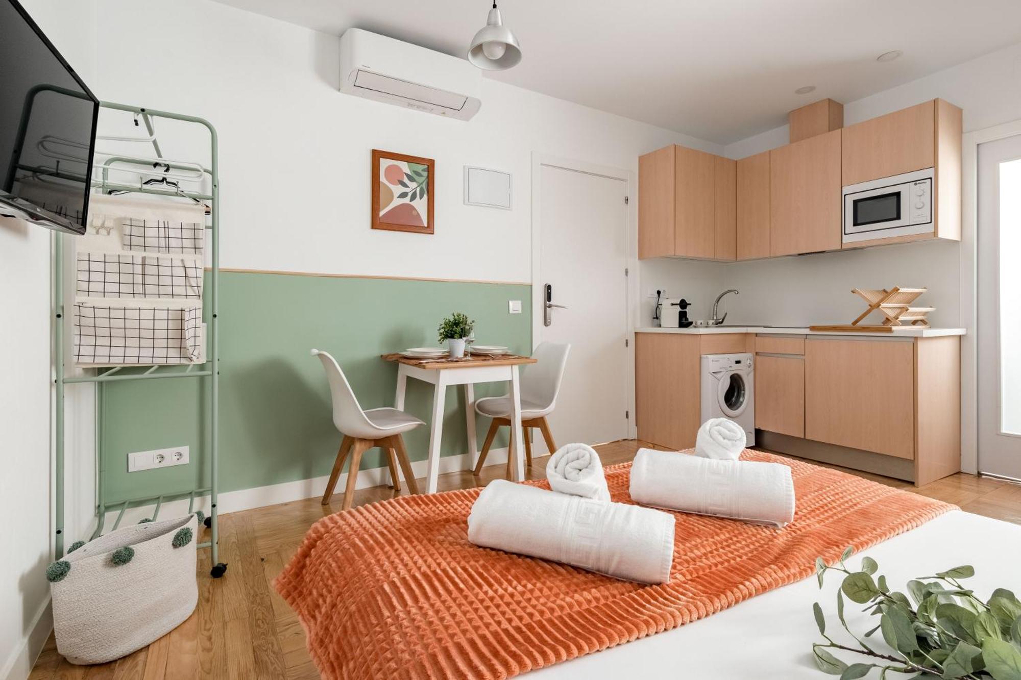 Charming Sol Studios Madrid Exteriör bild